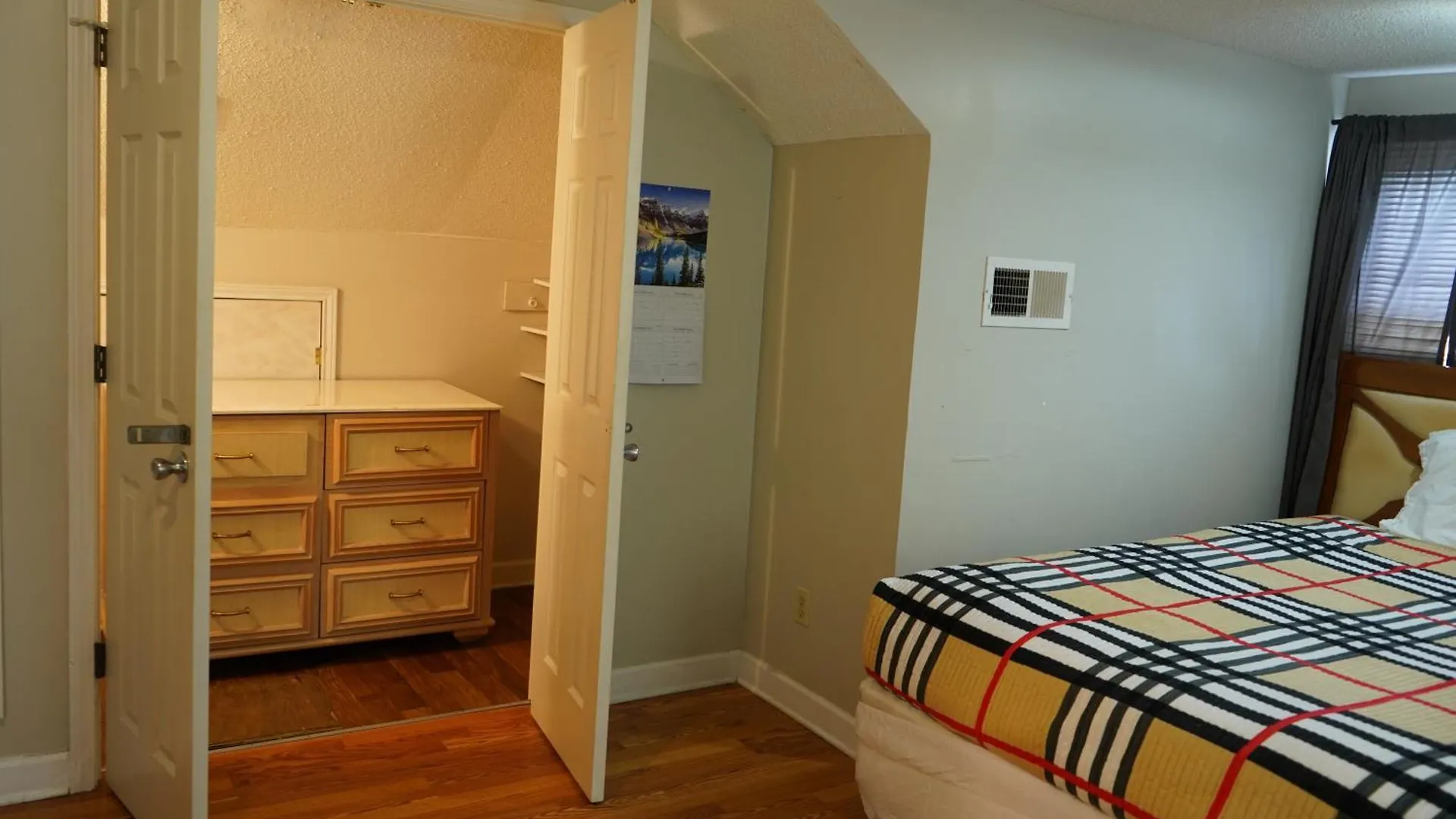 ממפיס Chic Midtown 6Br Main House And 3Br Cottage בית נופש