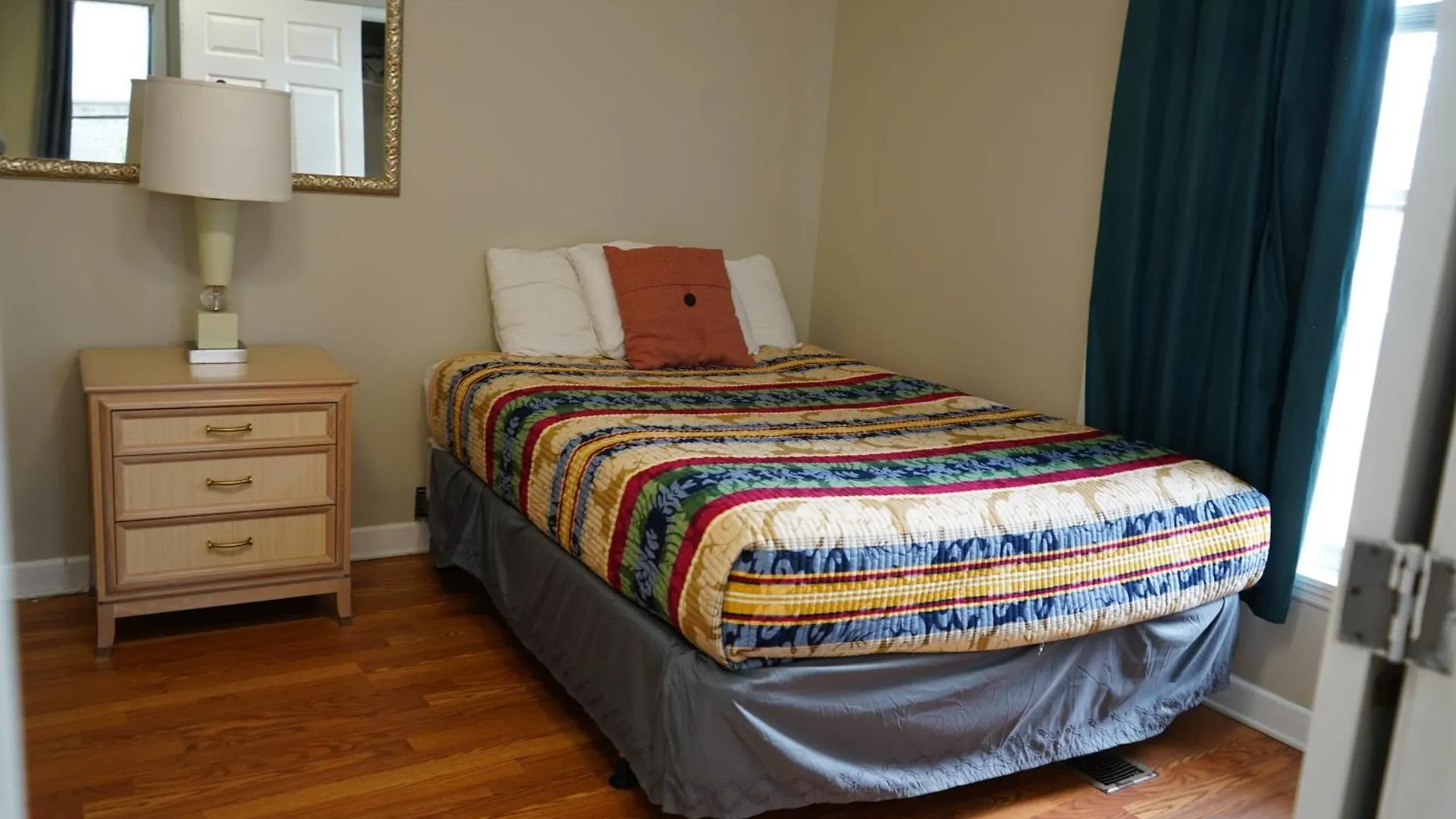 ממפיס Chic Midtown 6Br Main House And 3Br Cottage בית נופש