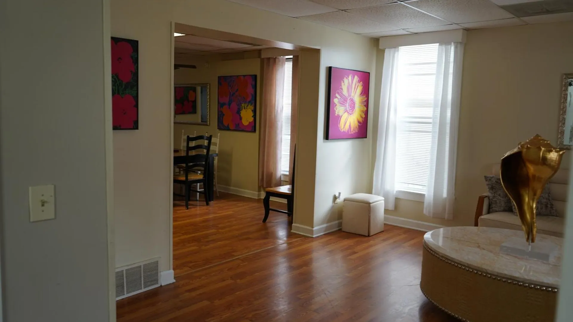 ממפיס Chic Midtown 6Br Main House And 3Br Cottage ארצות הברית