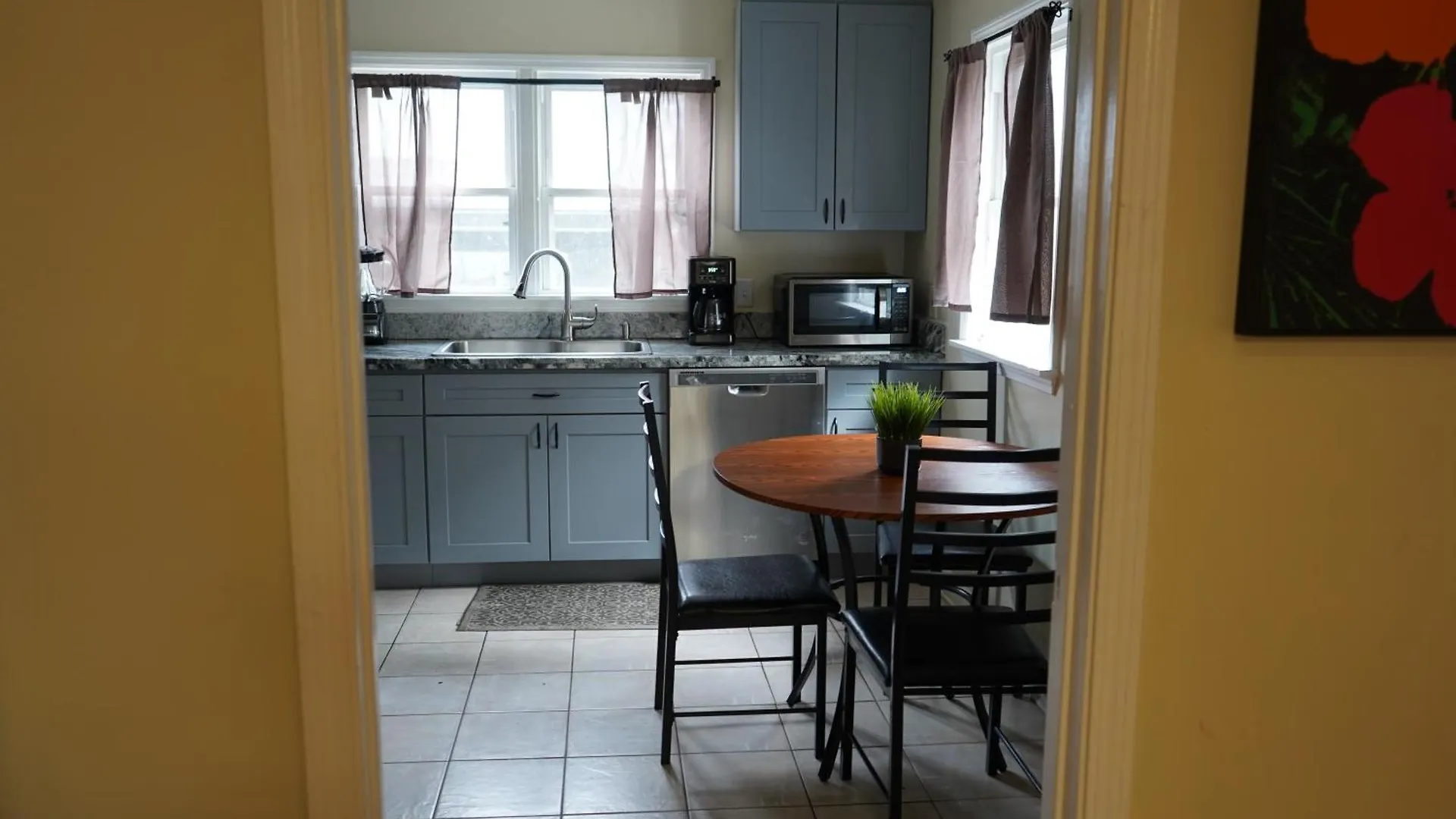 בית נופש ממפיס Chic Midtown 6Br Main House And 3Br Cottage ארצות הברית