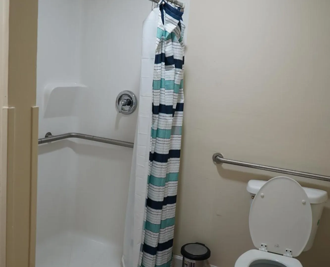 ממפיס Chic Midtown 6Br Main House And 3Br Cottage ארצות הברית