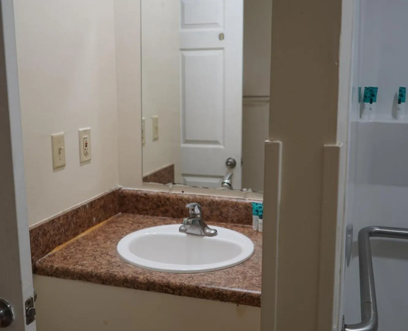 ממפיס Chic Midtown 6Br Main House And 3Br Cottage 0*,